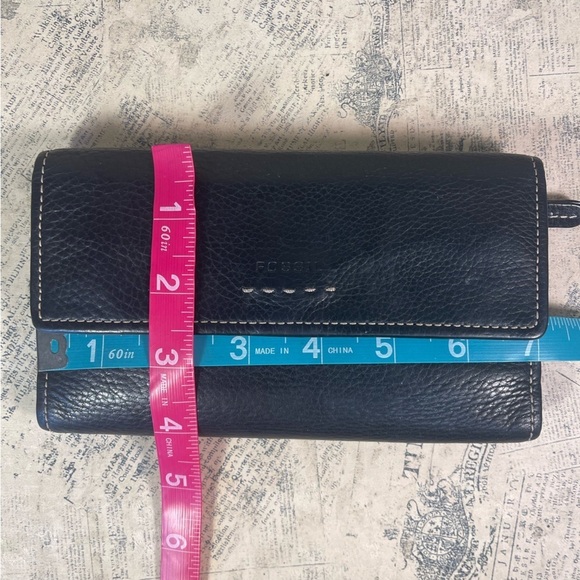 Fossil Trifold Black Leather Wallet with Check Book addition - Picture 10 of 10
